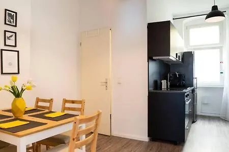 Cosy Apartment Plus Self Checkin Plus Free Street Parking Berlin Exterior photo